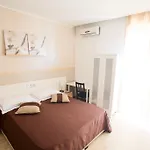 إنديبيندينزا فندق *