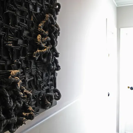 尹迪佩登萨酒店 *