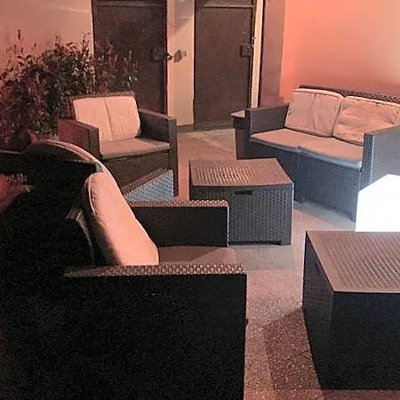 尹迪佩登萨酒店 酒店 *