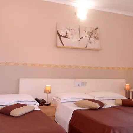 Hotel Indipendenza *